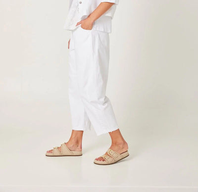 Valia - raw horseshoe pant. White.