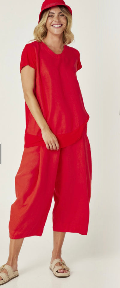 Valia - pleat trouser. Red