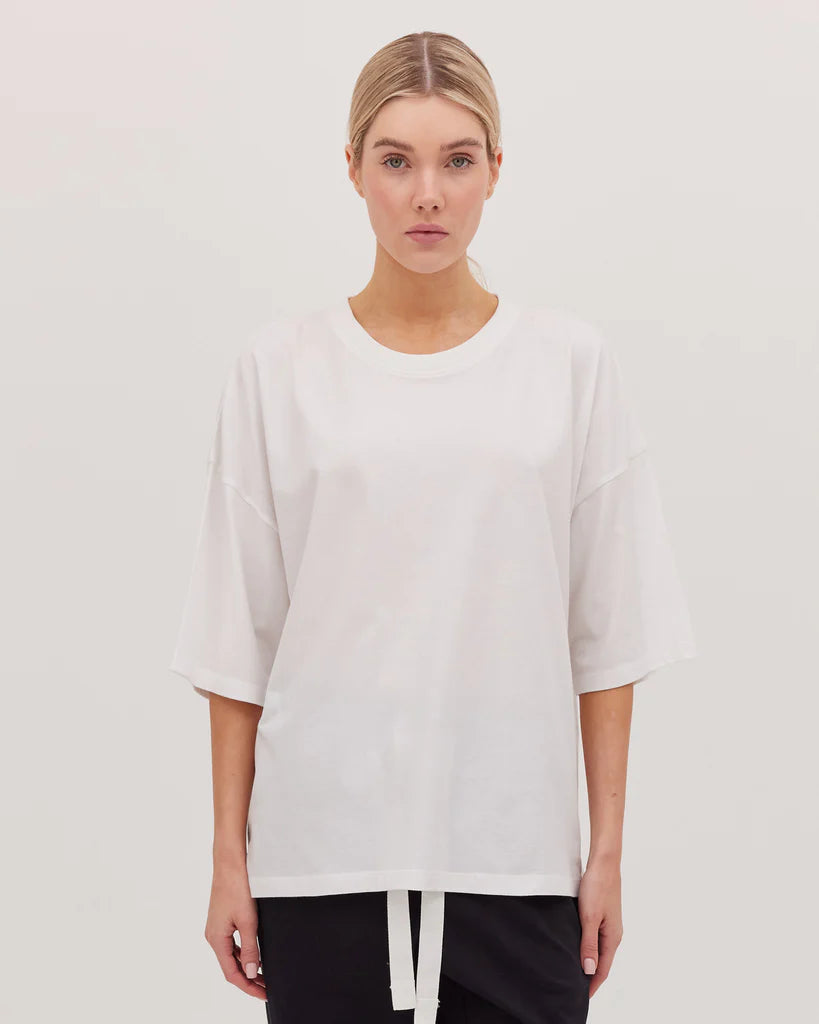 Cloth & Co. - Oversized tee. White.