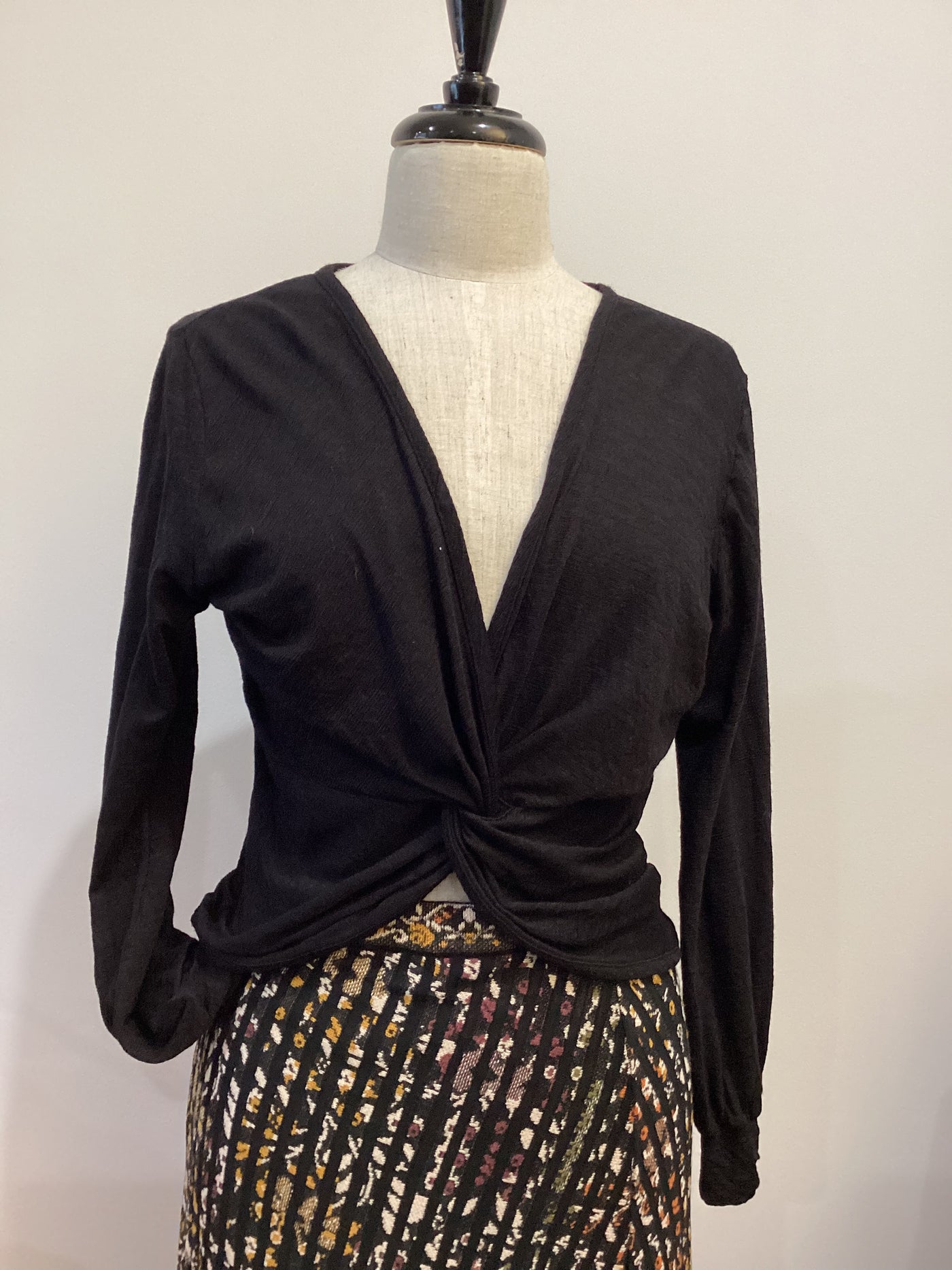 Valia Luna Twist Cardi - Black